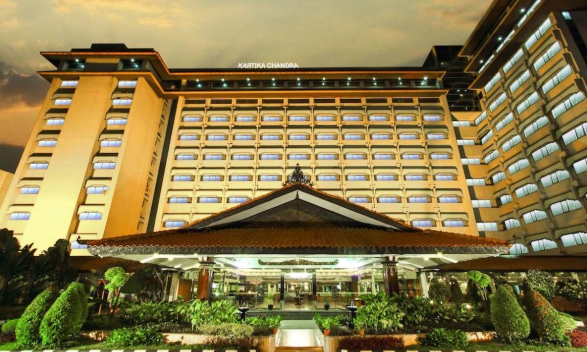 Senayan Hotel | Kartika Chandra