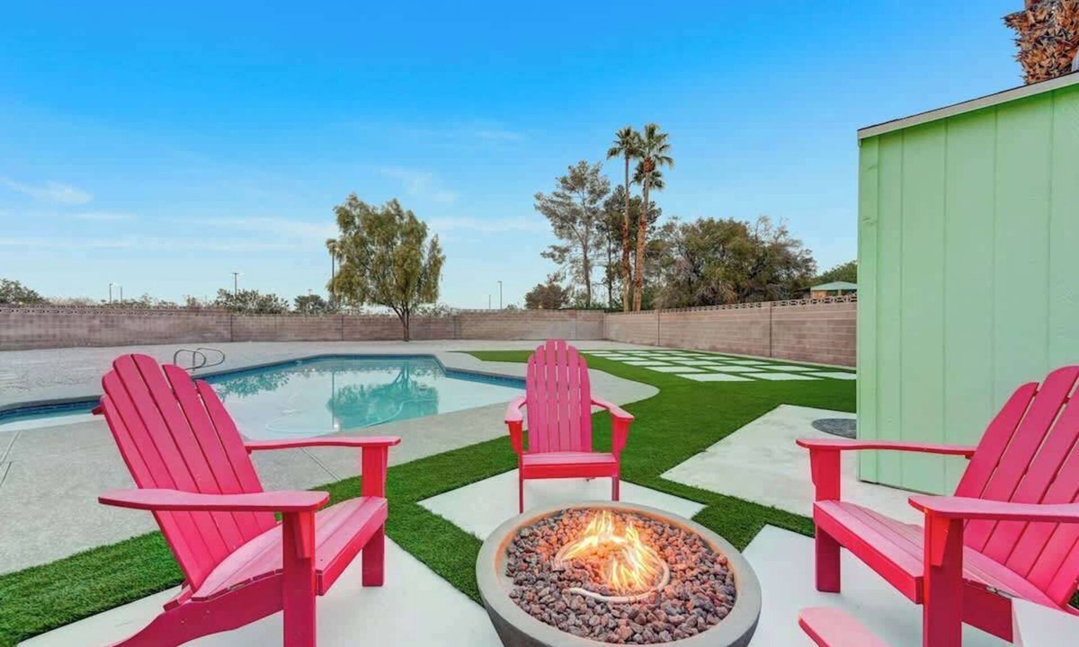 Chinatown House | Kasa Kactus - 3 miles from strip