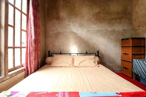 Kokap Hostel | Kasmiyem Homestay