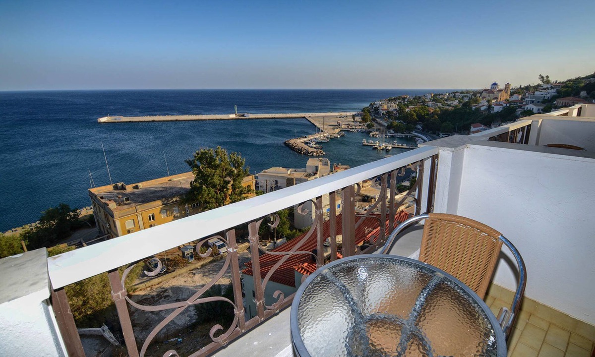 Agios Kirykos Hotel | Kastro Hotel