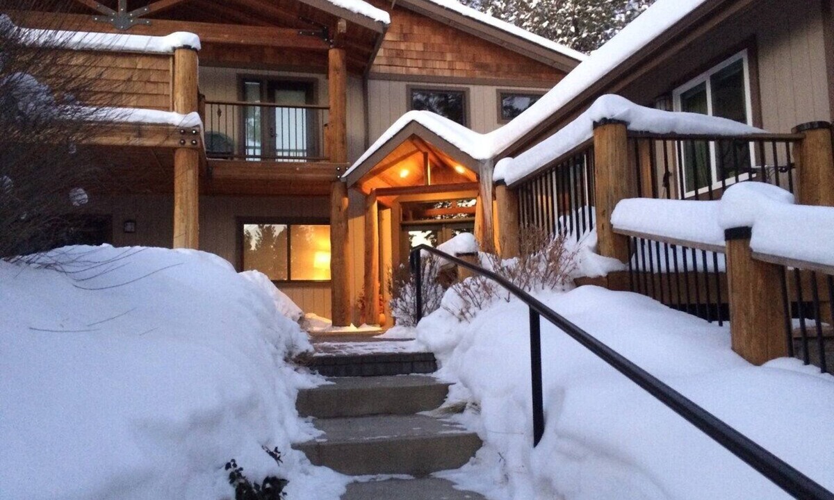 River West Apartment | Kathy's Westside Apartment near Mt. Bachelor