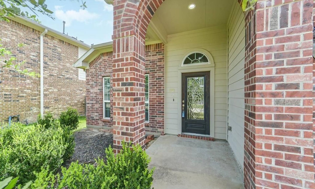 Barker House | Katy Brick Haven