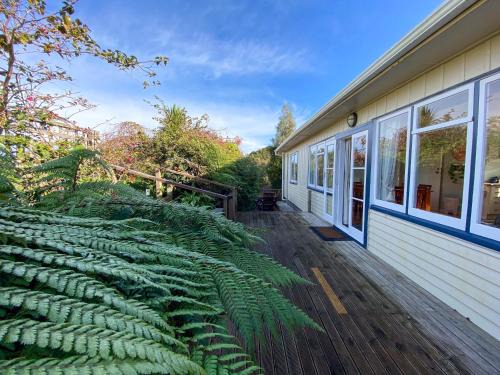 Parua Bay Bed & Breakfast | Kauri Villas