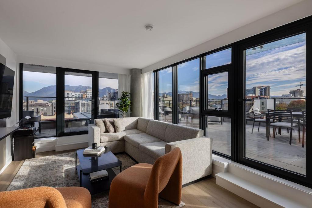 Chinatown Apartment | Keefer House