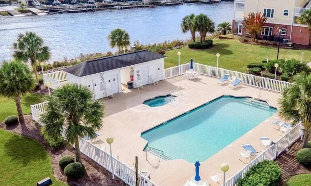 Myrtle Beach Condo | Keepin' It Reel - 302