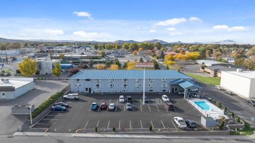 Kennewick Hotel | Kennewick Inn & Suites Tri Cities