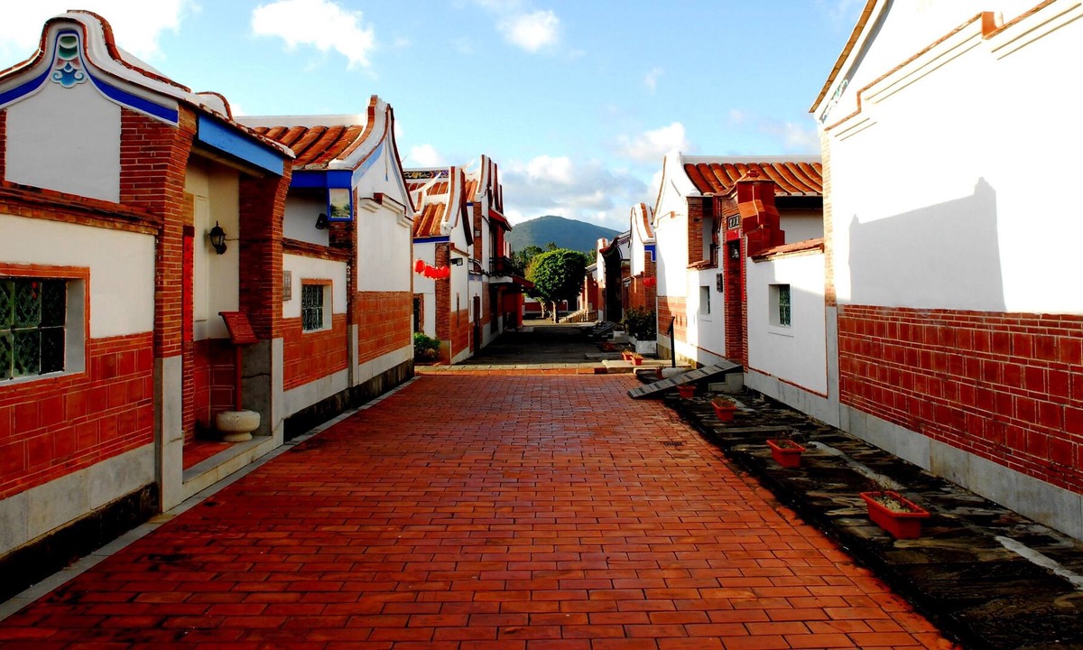 Big Beach Hotel | Kenting Youth Activity Center