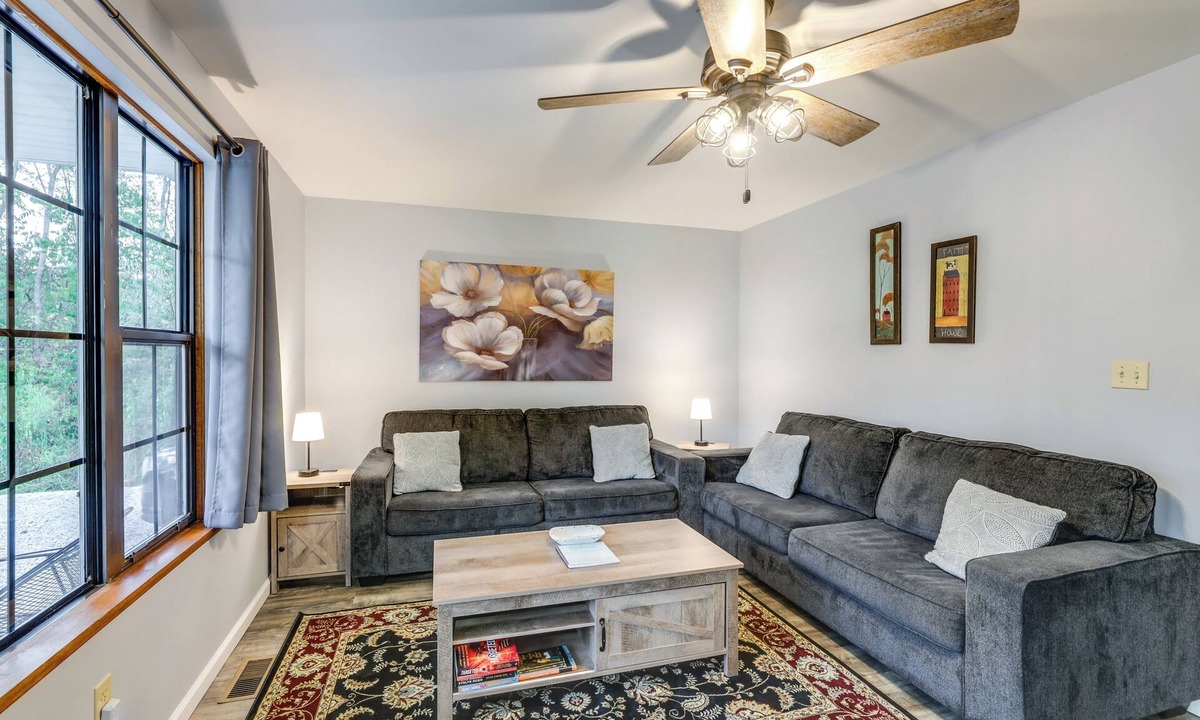 Williamstown House | Kentucky Countryside Escape: 5 Mi to Williamstown!
