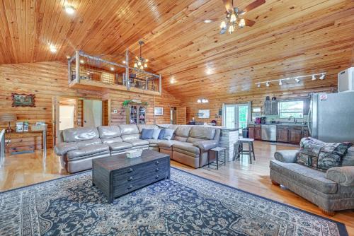 Sloans Valley House | Kentucky Group Getaway w/Dock + Lake Access