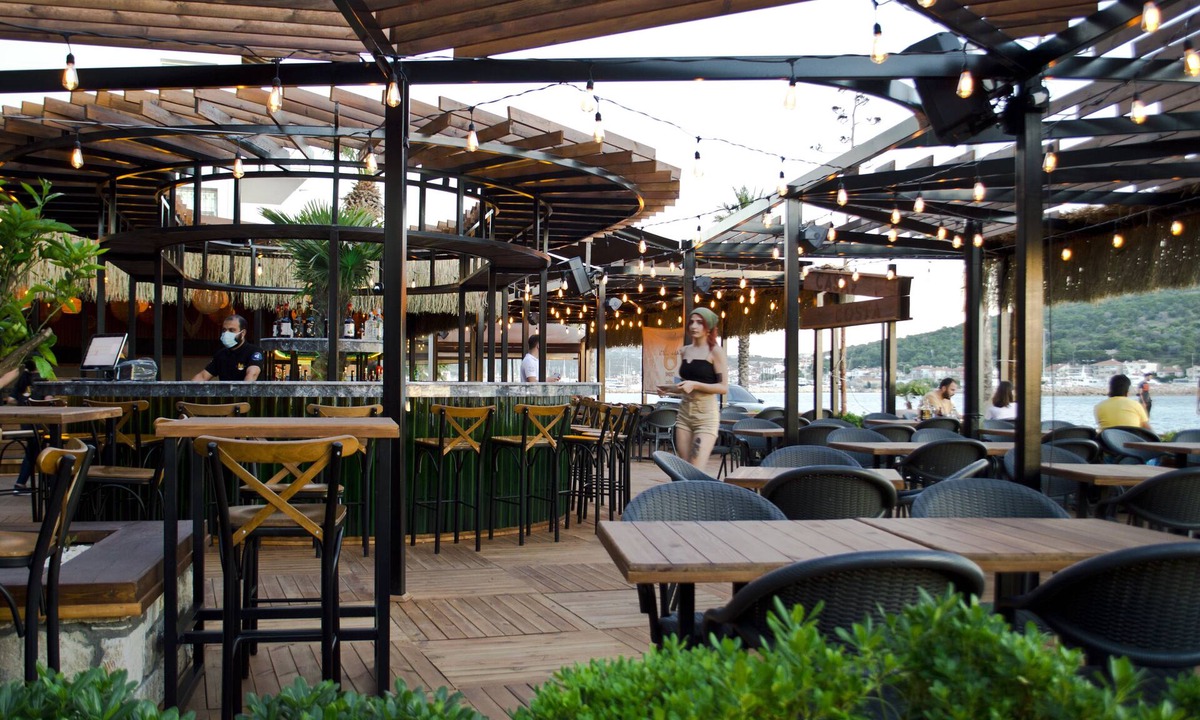 Cesme Hotel | Kerman Hotel