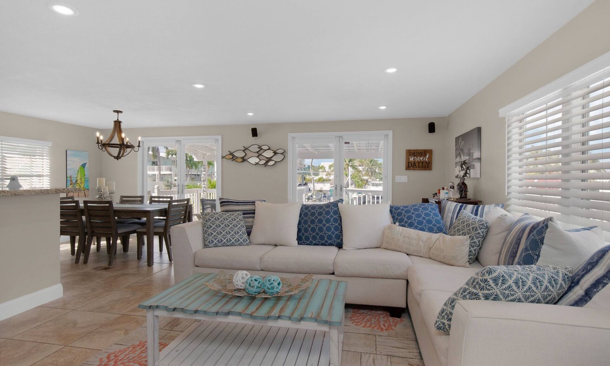 Twin Lakes House | Key Largo Waterfront home with 40’ dock and boat lift. Walk to Pennekamp