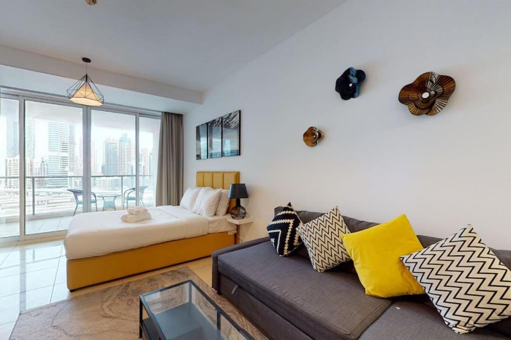 Jumeirah Lake Towers Apartment | Key View - Laguna Tower