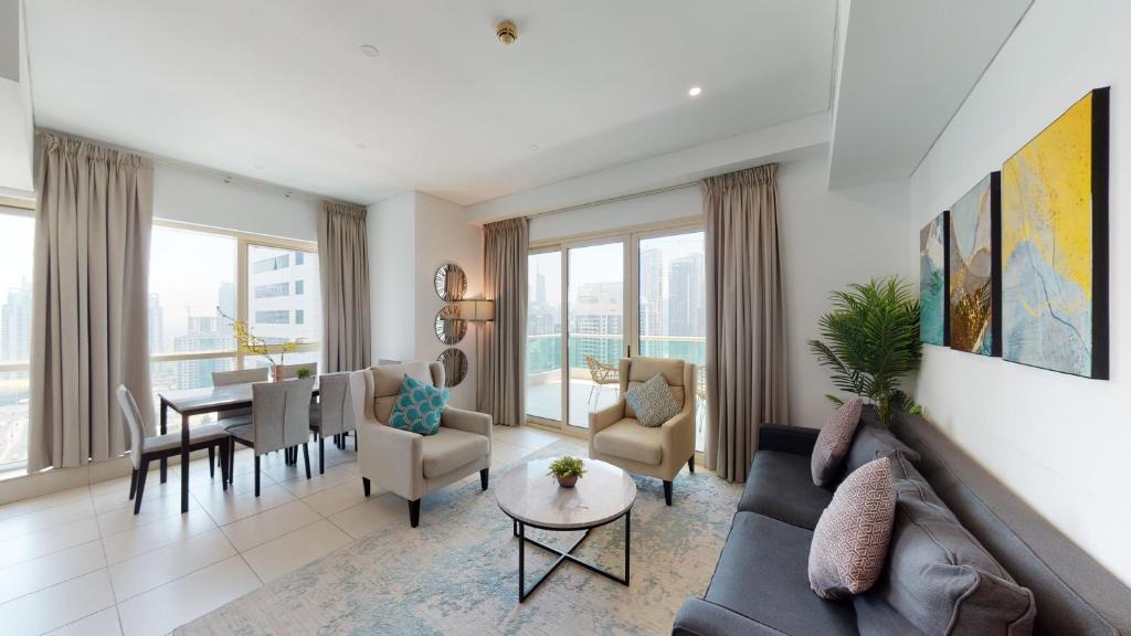 Dubai Marina Apartment | Key View - Royal Oceanic