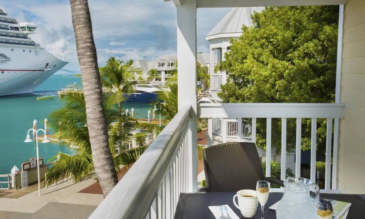 Old Town Resort | Key West Florida Charming 1-bedroom resort with WiFi, AC