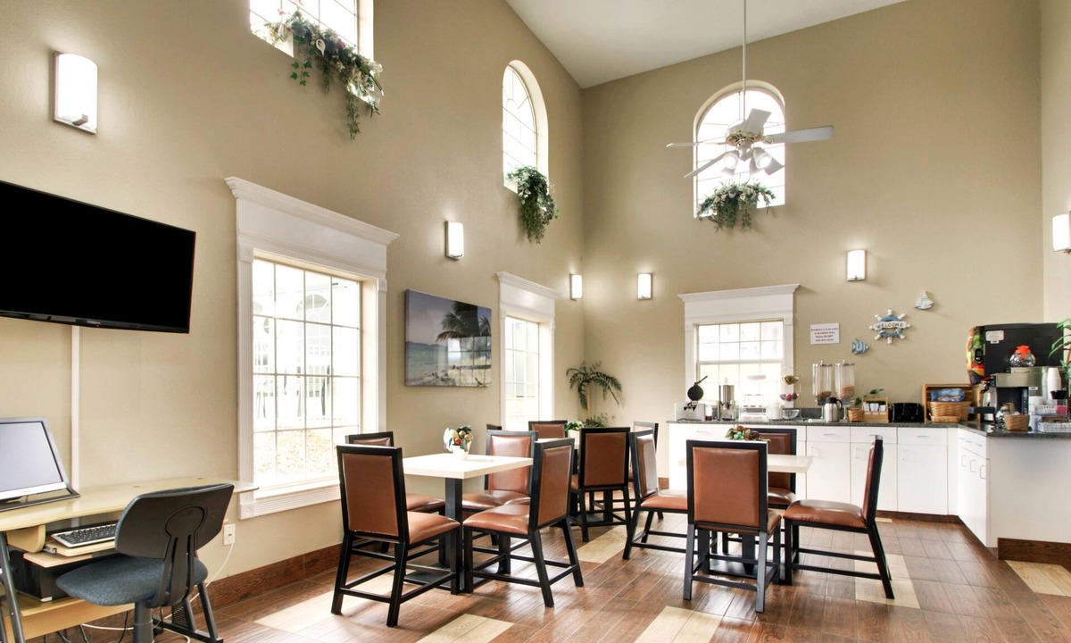 Millbrook Hotel | Key West Inn - Millbrook