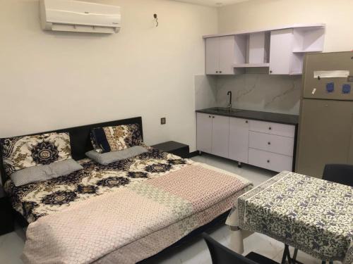 Clifton House | Khan Lodge