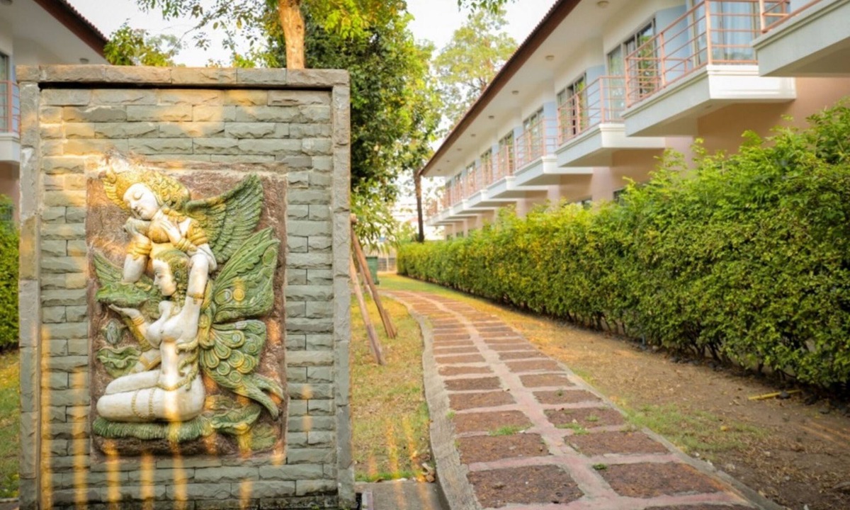 Ladprao Hotel | Kiatthada Resort