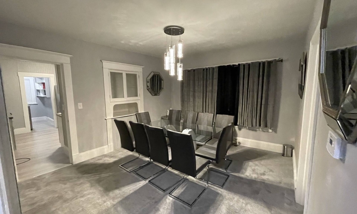 Springfield Apartment | Kid friendly neighborhood! Everyone is welcomed in this cozy apartment home!