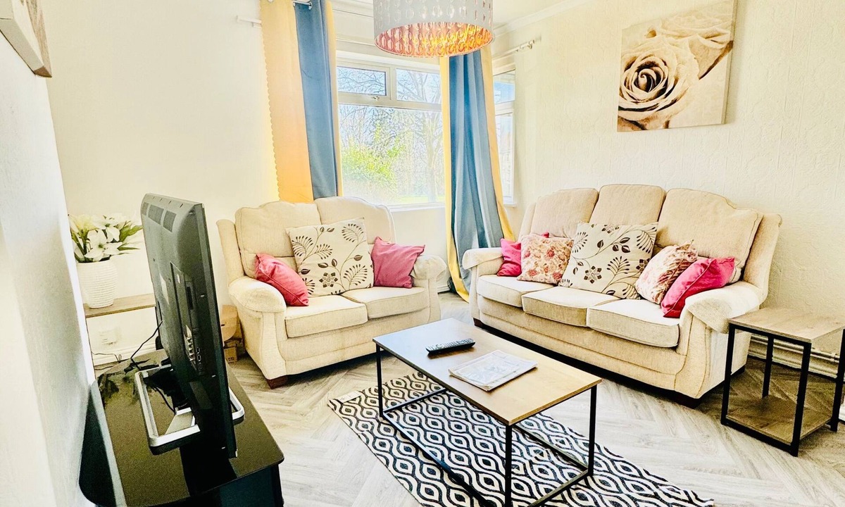 Kidderminster House | Kidderminster West Midlands Birmingham 3 Bedrooms