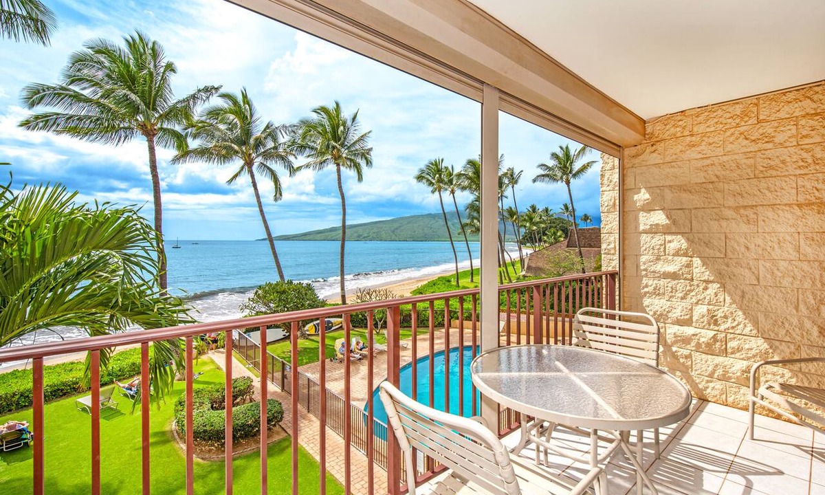 Kihei Condo | Kihei Beach Unit 302 Oceanfront Upgraded Condo on Sugar Beach Great Views