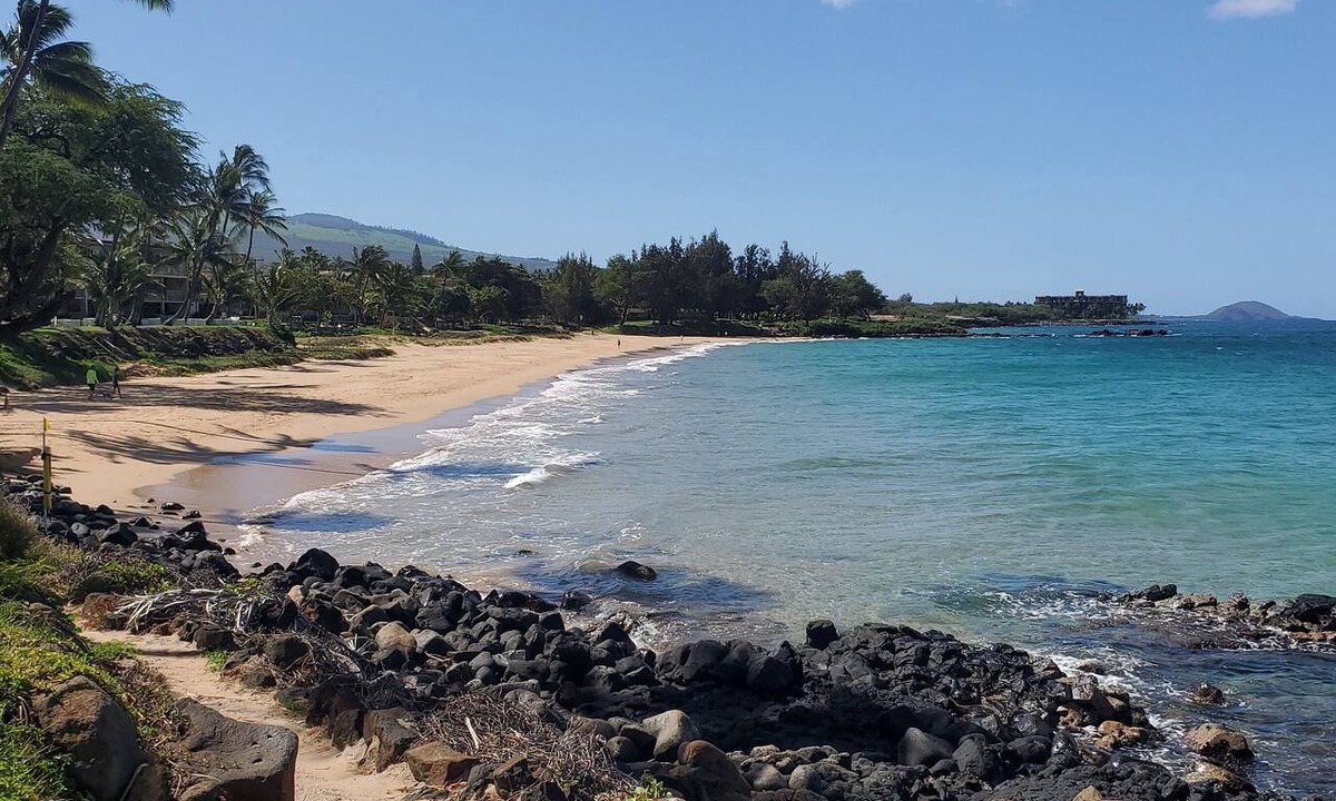 Kihei Condo | Kihei Kai Nani #12-136 Ground Floor, Garden View, across Kamaole Beach II