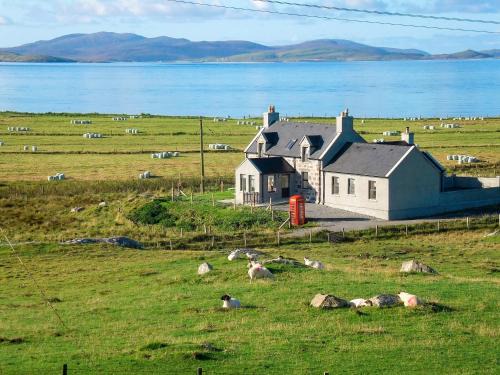Aisgernis House | Kilbride Beach Cottage