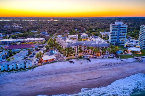 Central Beach Resort | Kimpton Vero Beach Hotel & Spa by IHG