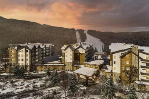 River Run Apartment | Kindred Resort Luxury Ski In, Ski Out 2 Bedroom Residence At The River Run Gondola