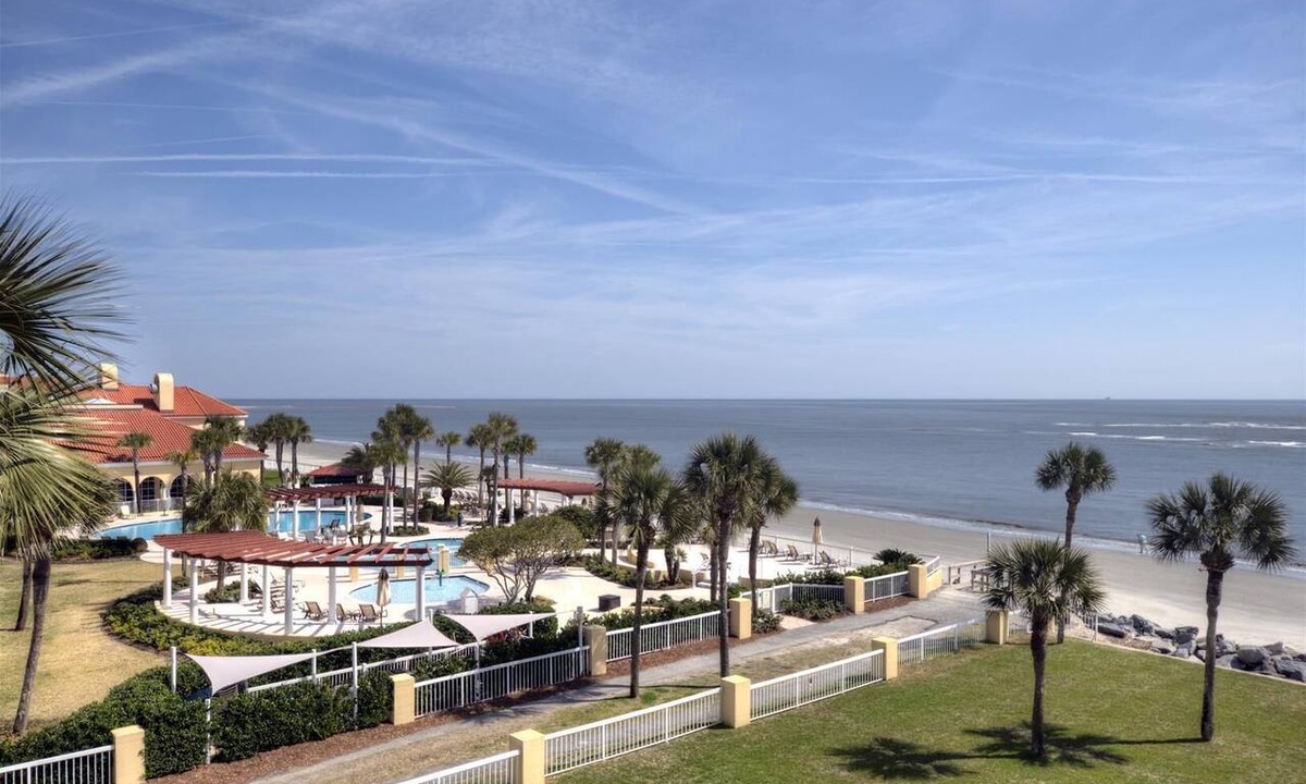 Saint Simons Island Condo | King & Prince Oceanfront South Villa with Beach and Resort Amenities