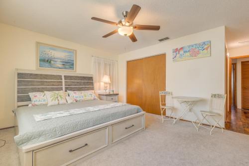 Clearwater House | King size bed, private bathroom, flat TV