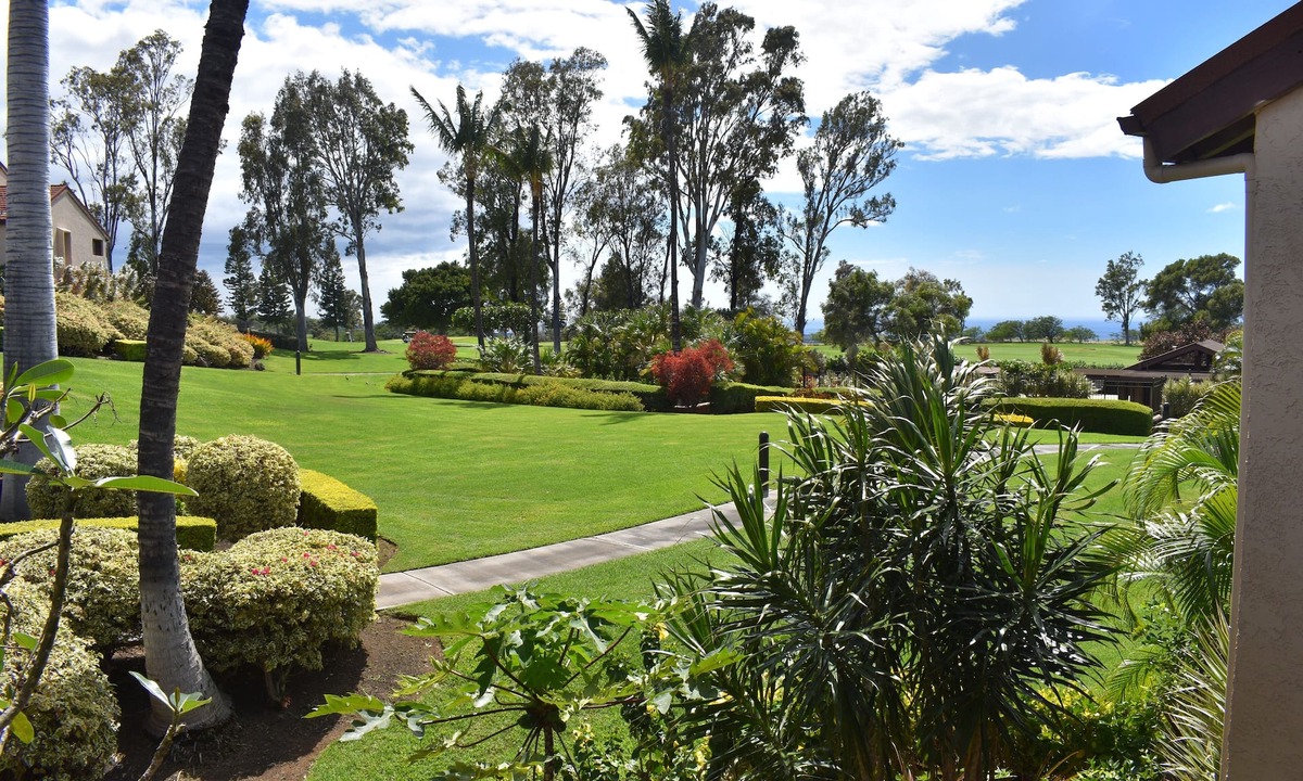 Waikoloa Village Villa | KING SIZE BED, SOLAR HEATED POOLS/SPAS, OCEAN VIEWS