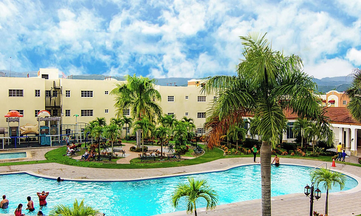 Gregorio Luperon Condo | King Size Finest 3bd Condo| 3A/C| WIFI| TV|Cable !