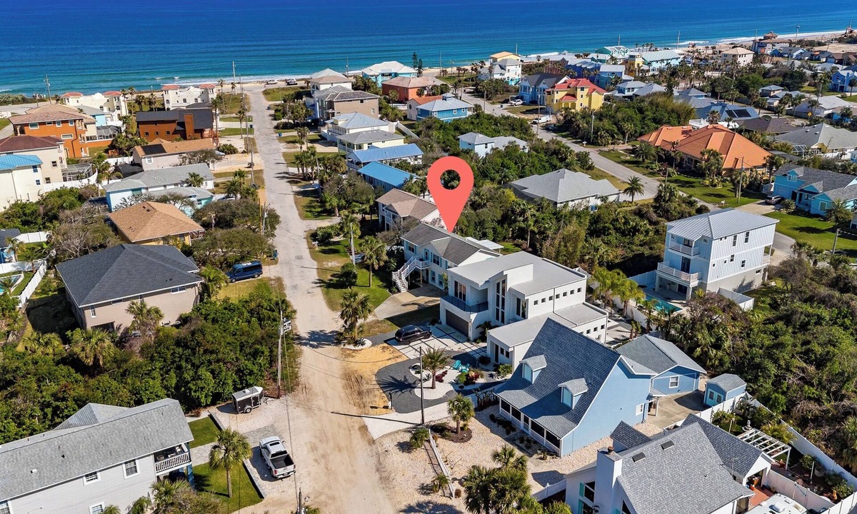 Avalon by the Sea House | King Suite, Hot Tub, Pool, BBQ Grill, Bikes, Patio, EV Charger, 600 ft 2 Beach!