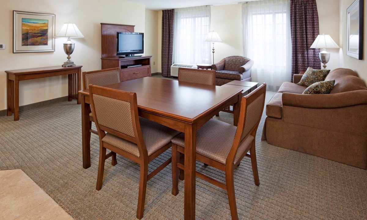 Summit Apartment | King Suite w/Dedicated Conference Table