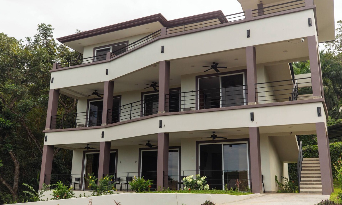 Caletas Villa | King Suite with private rooftop terrace in Playa Coyote, King Suite with private rooftop terrace and