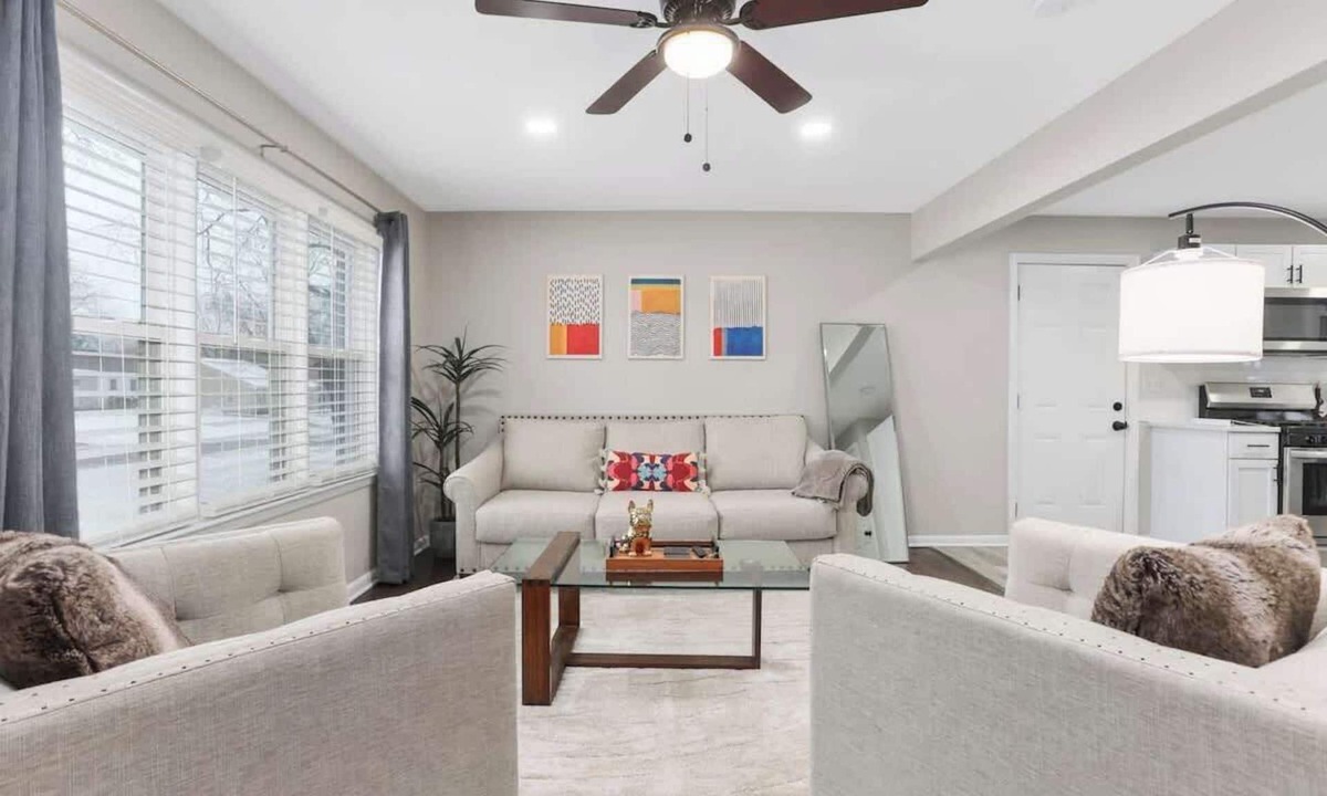 Lee's Summit House | KingBeds Sleeps8 Arcade Near DT LS FIFA 26!