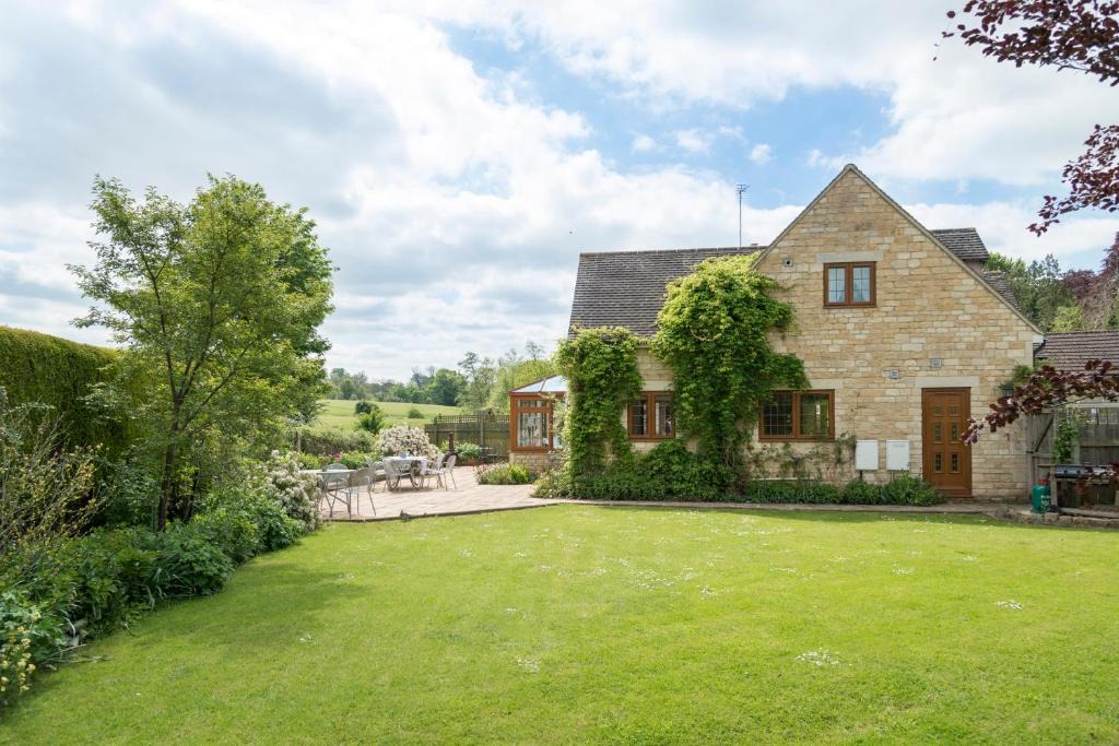 Winchcombe House | Kingfisher Cottage