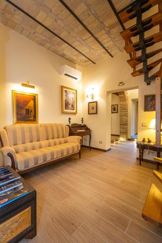Esquilino Apartment | Kings Home In Rome
