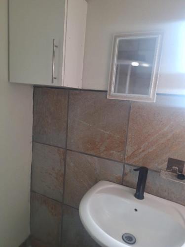 Evander Apartment | Kinross house