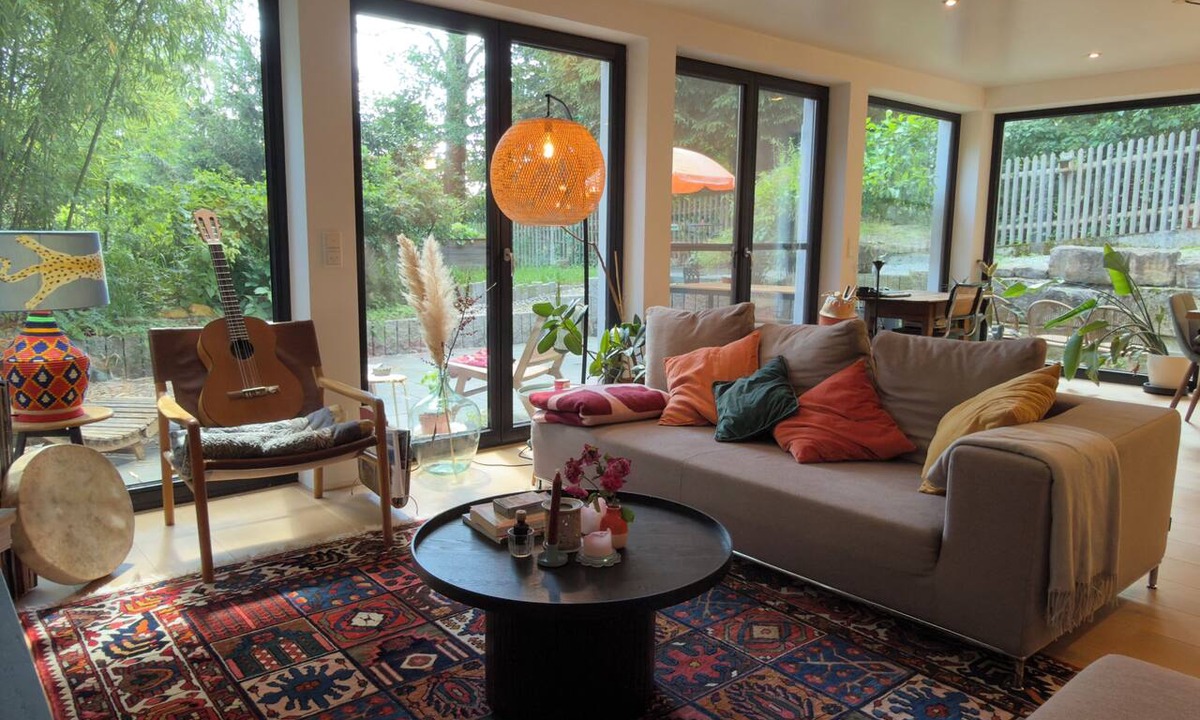 Holzhausen Apartment | Kitchen with gas stove, own barbecue area with a small garden, king-size beds