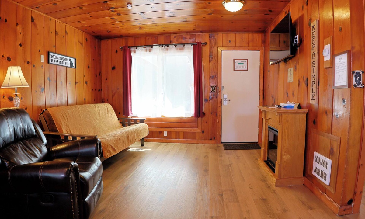 Florence Apartment | Kitchenette 1: Cozy Woodsy Suite w/ Kitchen – Your Adventure Basecamp