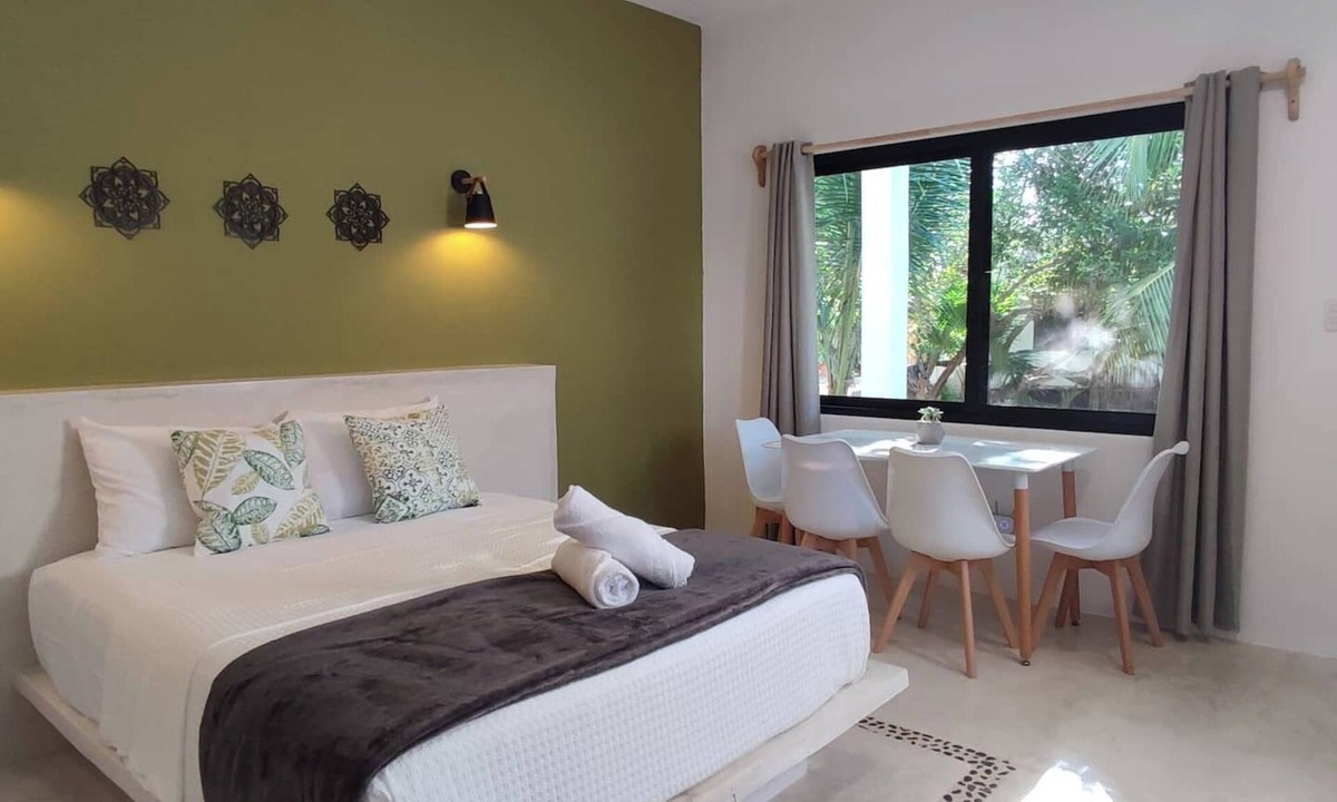 Isla Holbox Apartment | Kitchenette,Sleeps 4, Beach 1 Block, Starlink, c5