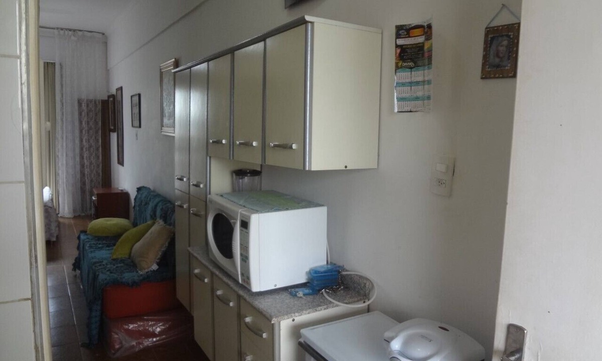 Barra Funda Apartment | kitnet with air conditioning in Pitangueiras.