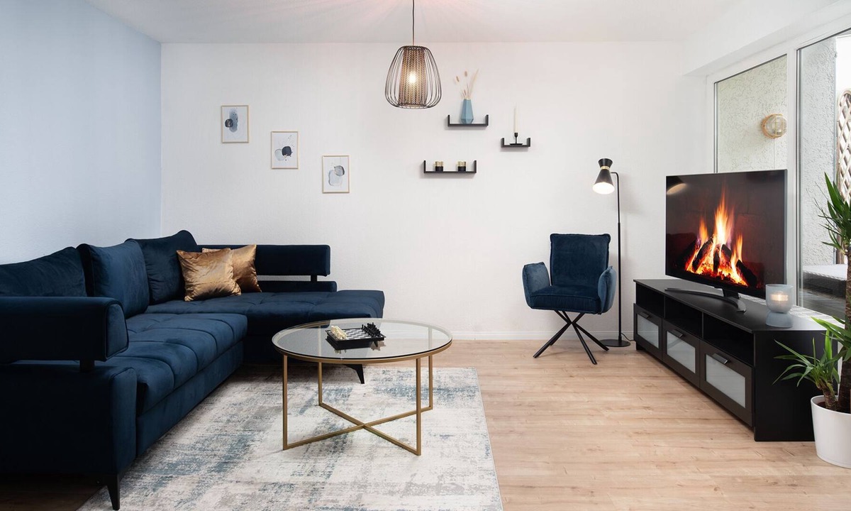 Hildesheim District Apartment | ☆Kleinberries | Washers & Dryers | Kitchen | NETFLIX