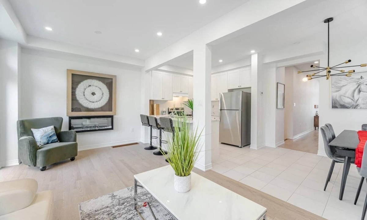 Vaughan House | Kleinburg/Vaughan/Brand New/Contemporary/Cozy+ 4 Bedroom/Near Airport/Hwy 427.