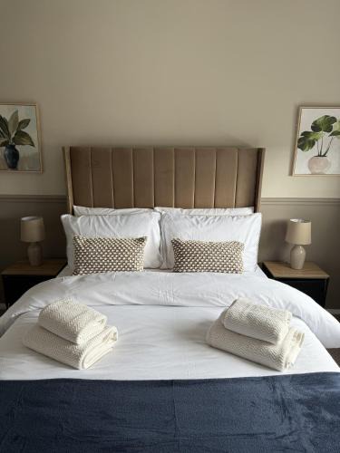 Clydebank Apartment | Knowes Apartment