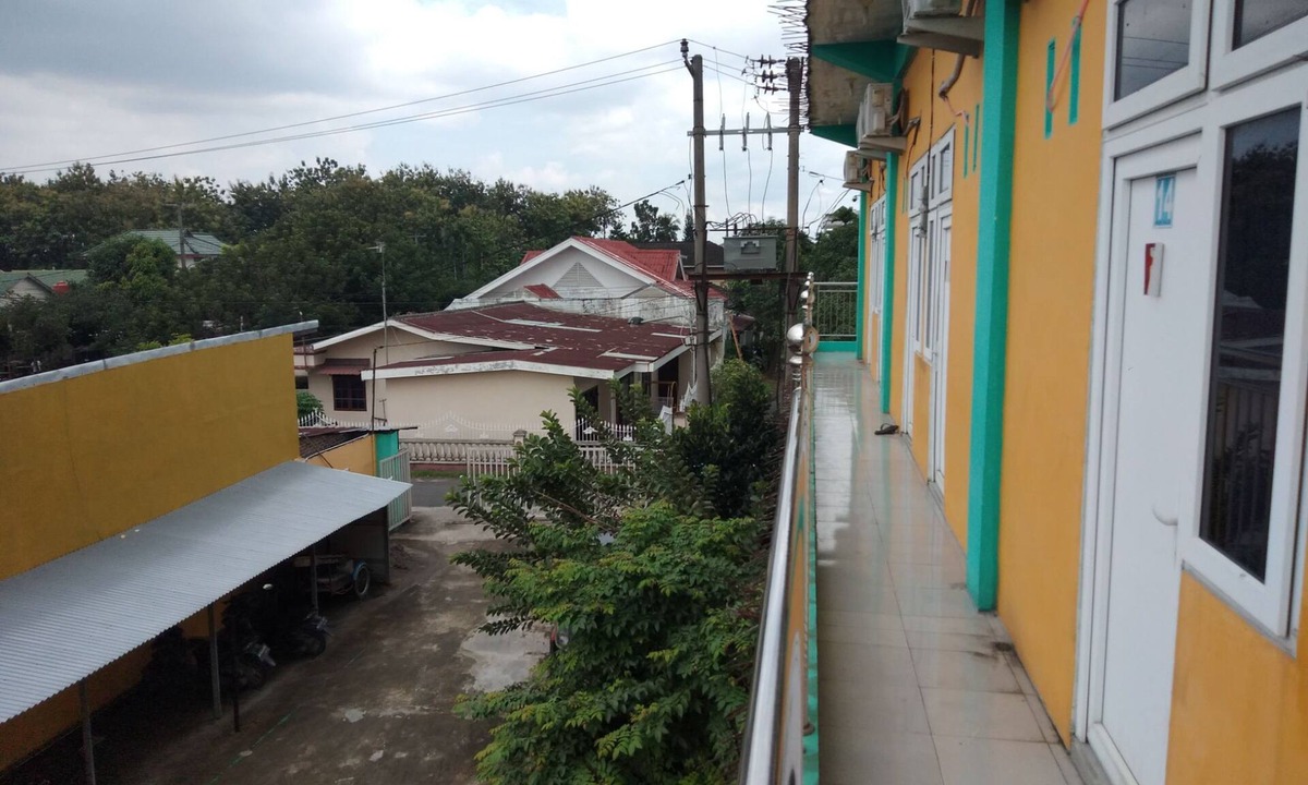 Medan House | KOST 748 AT