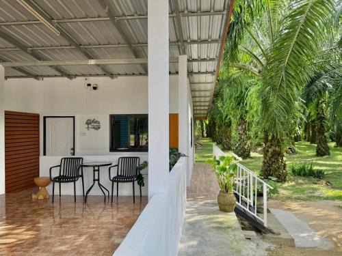 Nuea Khlong House | Krabi Bloom House