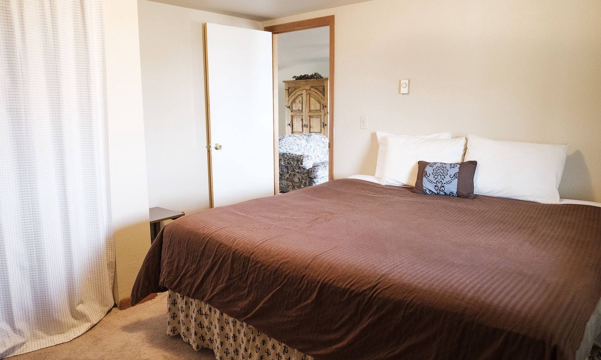 Kremmling Apartment | Kremmling Base Camp Apt. 2 Clean and Cozy apartment to base out of