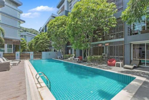 Patong House | Kris - Modern Spacious 2 Bedrooms Condo with Pool